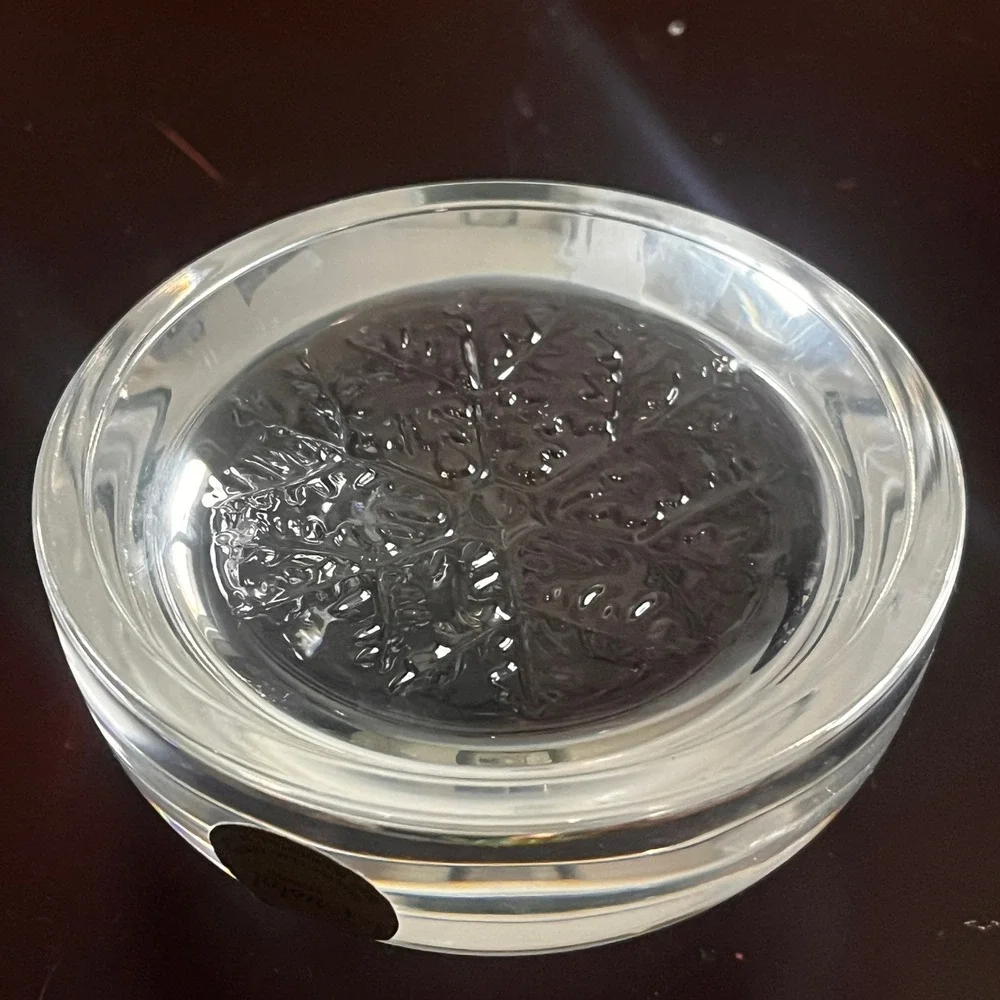 Avon Crystal Snowflake Paperweight Made in France 24 Percent Lead Crystal